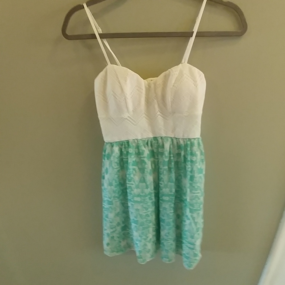 Trixxi dress